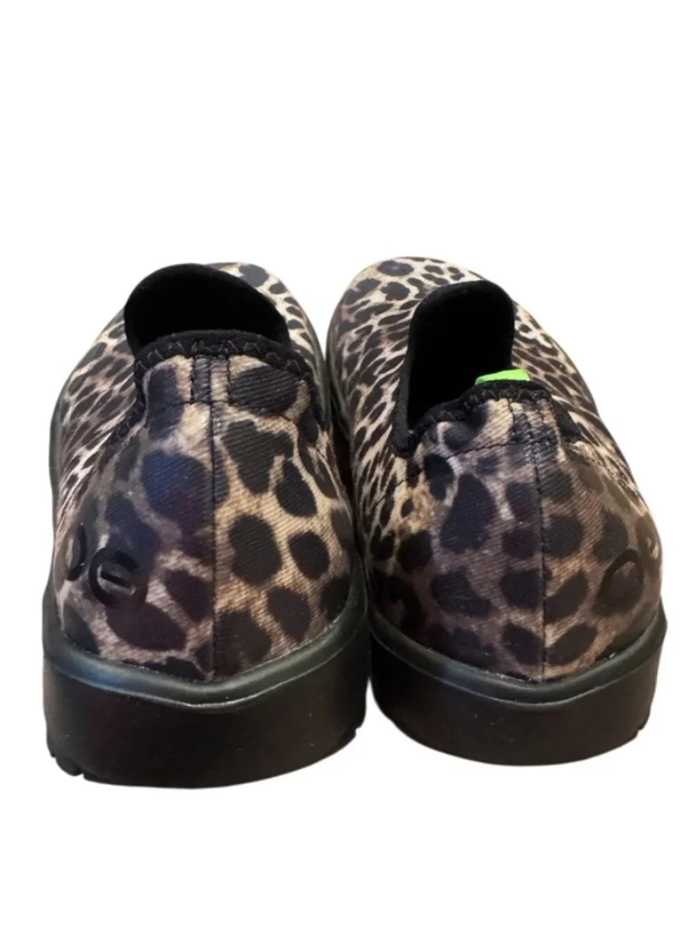 OOFOS OOmg EeZee Recovery Shoes Women’s 7 EU 38 Leopard Print Slip On Comfort